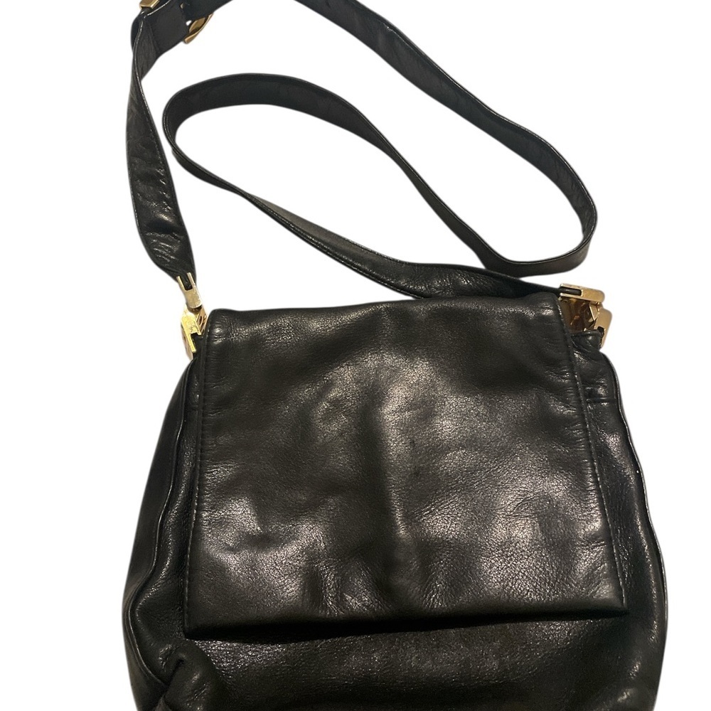 Perlina Elegant Black Leather Purse